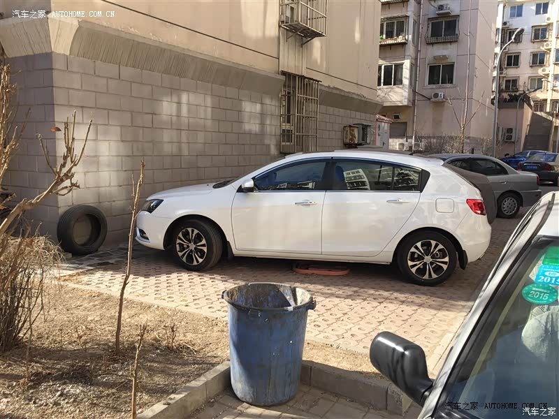 帝豪两厢是性价比很高的国产自主品牌家用cvt两厢车