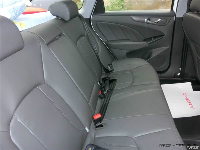 空间很满意，动力只够家用，外观漂亮~