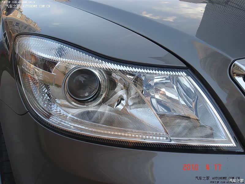 最满意的是PQ35平台和四连杆独立悬挂，让晕车的妈妈也可以无忧。