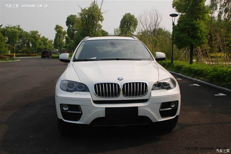 外观不错，动力强，操控好，油耗高