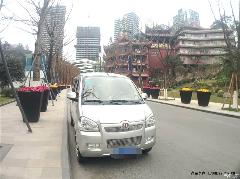 外观大气上档次！动力充沛轻松上120码还不飘，车内舒适度高