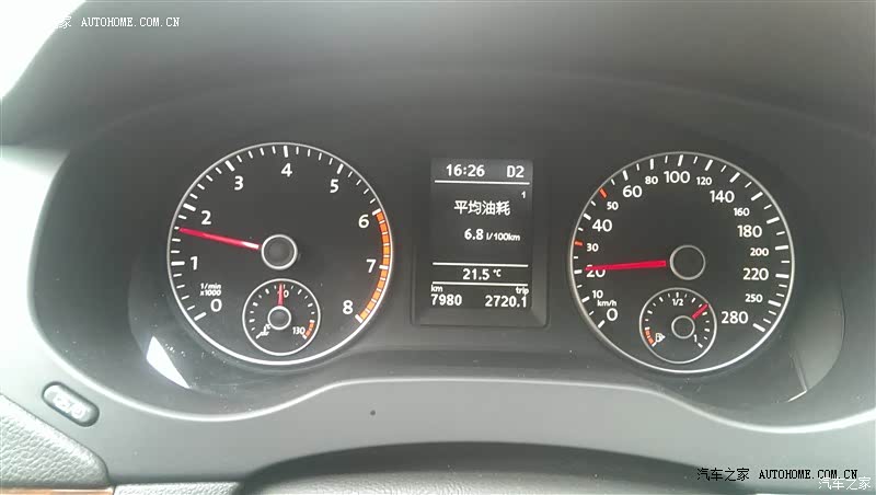 一句话，很均衡，想找缺点无从下手，想夸奖也不知道从哪儿说起。