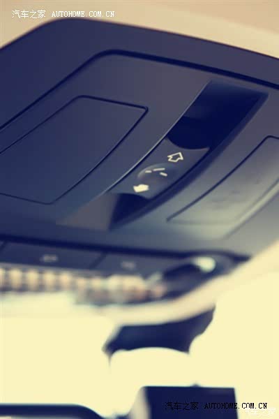 极致的操控，朴实无华的内饰，充沛的动力。