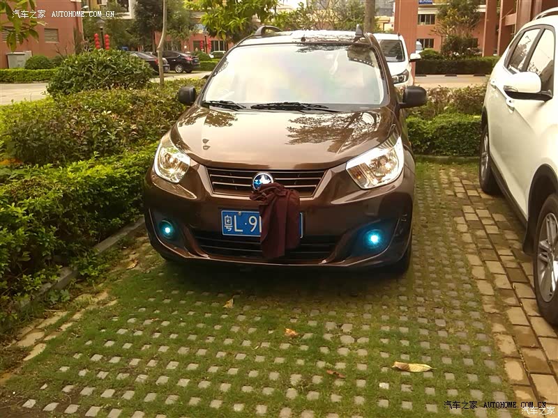 经济实惠，做工精良，省油，易操控，座椅简陋。