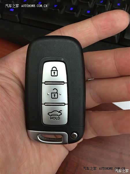 很漂亮，动力一般，胎噪较大，隔音较差