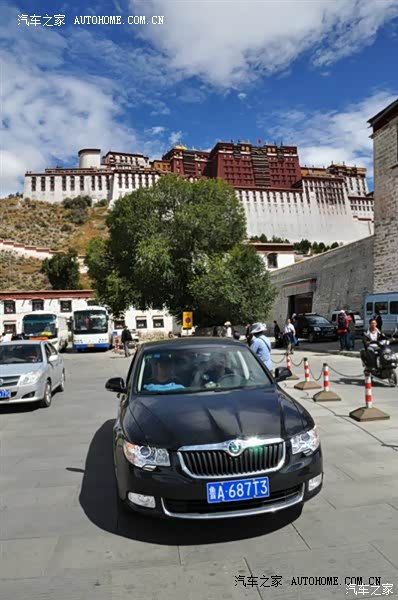 空间大，油耗低，中级车中性价比比较高