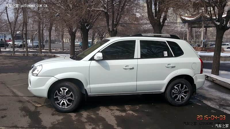 车身小但空间大，储物空间实用，动力够用，可以一般越野。