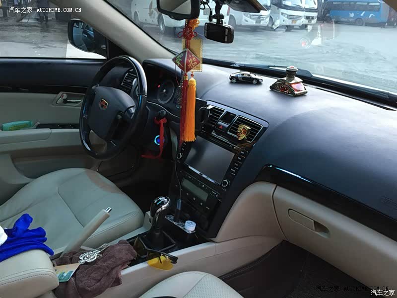 空间宽敞，外观大气，性价比高