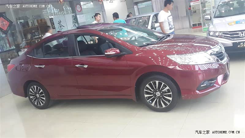 外观大方，空间宽敞，动力够用，油耗合理，减震稍硬