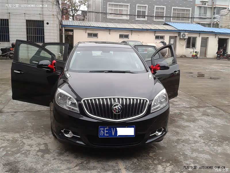 操控准确，驾驶座调节方便，外观大气，底盘轧实，定速巡航好用