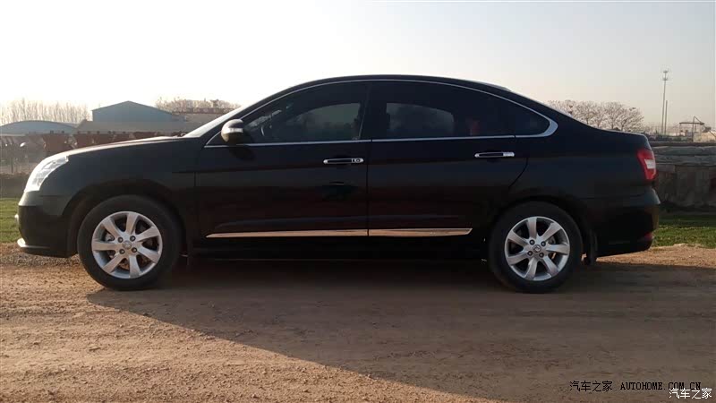 外观不协调，空间非常大，动力还可以，油耗较满意。