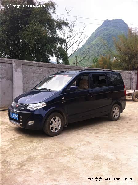 比同价位的其小车实用，宽敞，拉货和家用最适合了，就是噪音大。