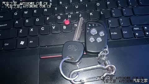 我哥年初提的夏利 发上来给坛友们参考一下