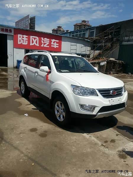 非常满意X8，空间大，外观霸气，而且15款内饰确实很不错哦