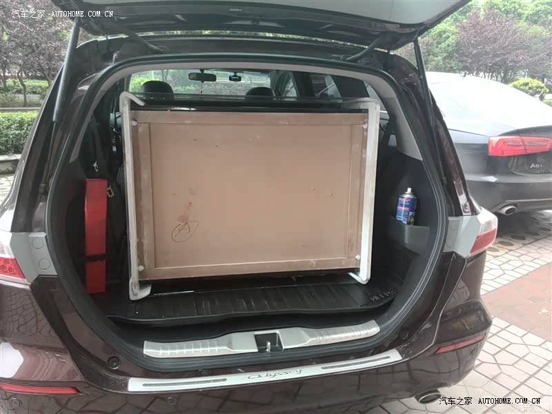 老款优惠4.5万性价比超高，2.4的排量油耗满意。拉货坐人都很好。