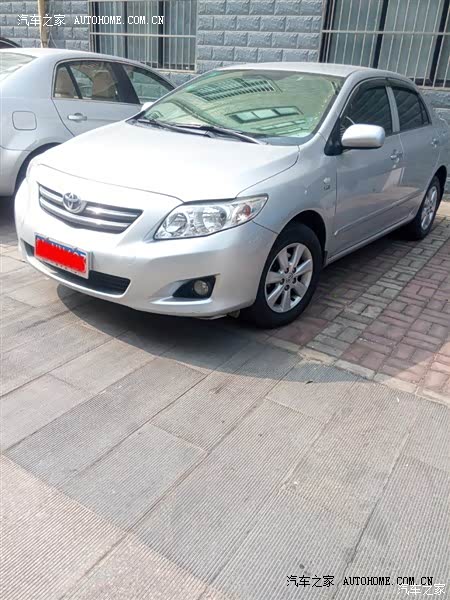 油耗很好，综合城市郊区7.5，跑高速6个多点