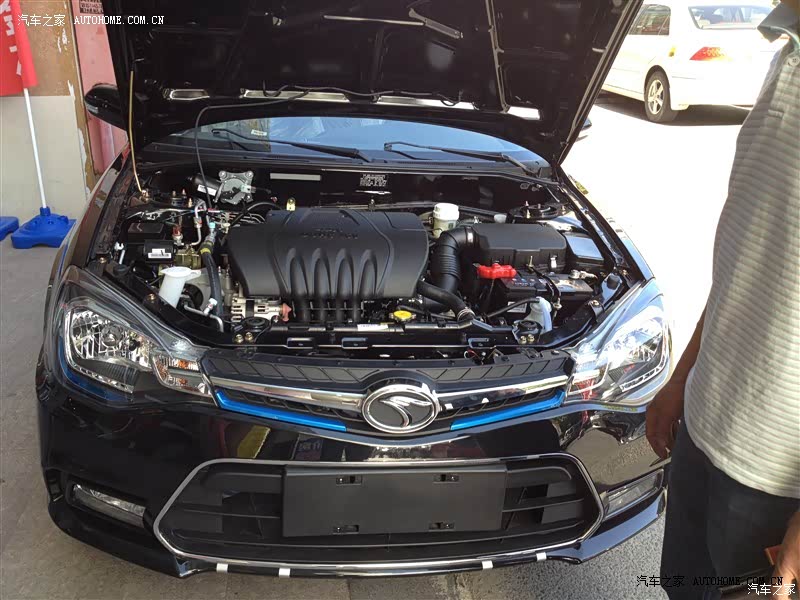 起初不是很喜欢但是在一篇文章上看到改装车我就给它彻底征服了。