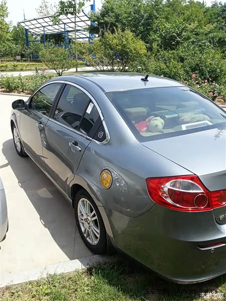 外观贴假窗后，还不错。质量稳定，油耗和动力都很满意。