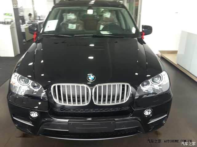 年轻人喜欢，以操控为卖点，悬挂模式单一，作为SUV舒适性欠佳