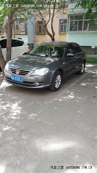 配置实用，行驶稳重。