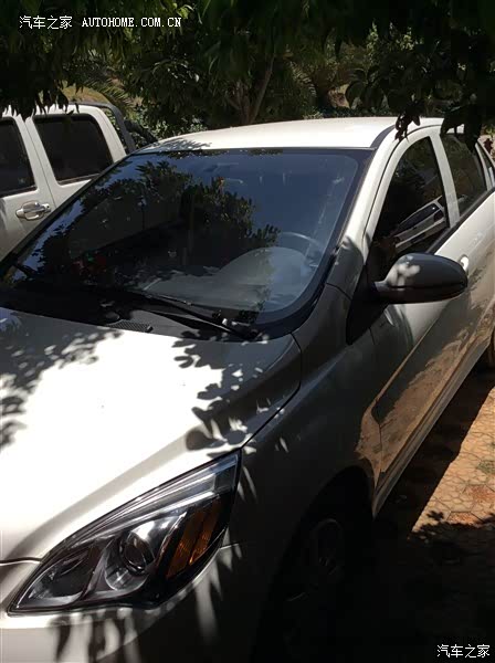 在此价位的车型中还是挺满意的，操控还是做工都非常不错。