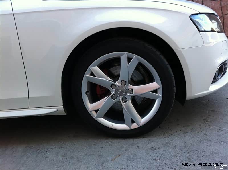 奥迪的内饰换换吧，每款车坐进去都差不多