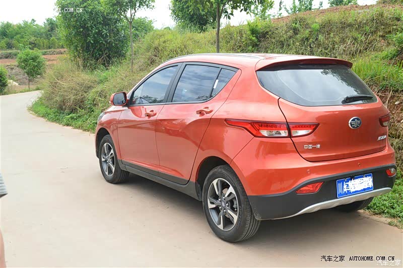 现在一点都不后悔。车动力好，省油，操控很不错。