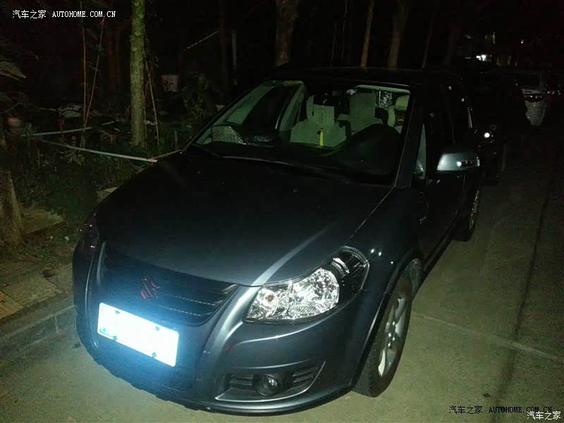 外形是一辆个性小车，非常省油，性价比很高，装配工艺有待提高。