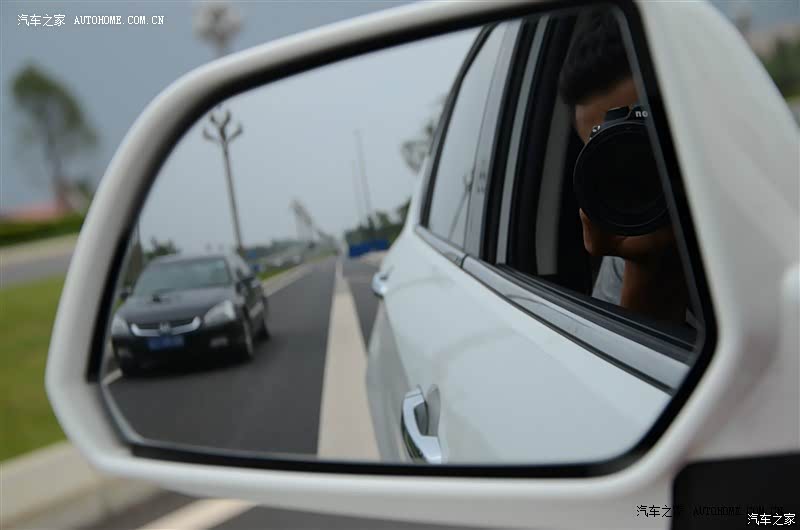 只要不把我丢在路上的车都是好车。。隔音胎噪 现在还不在意