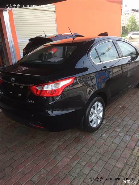 购车在湖北潜江。大体都可以，外观很漂亮，细节不怎么样