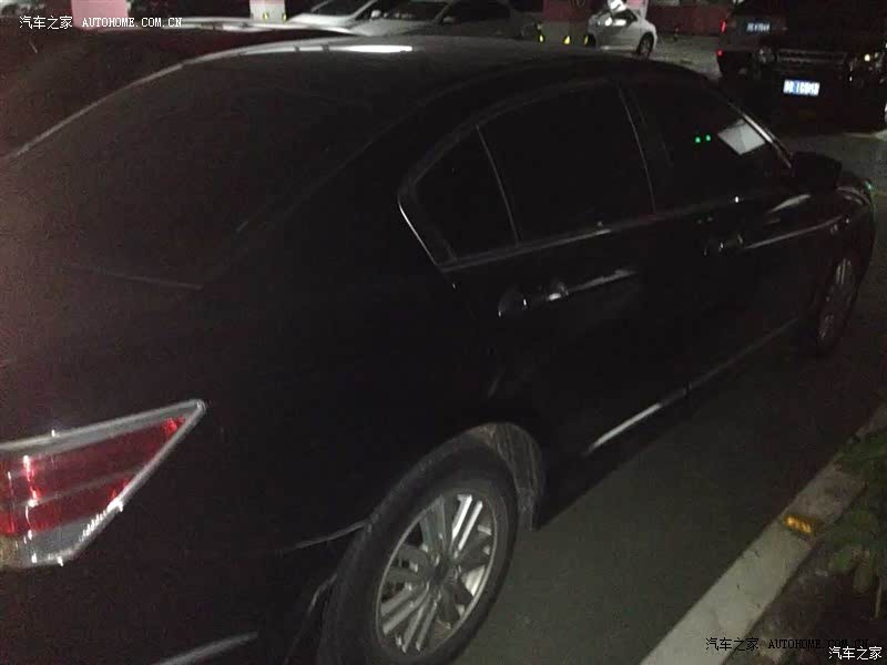 外观大气稳重，内饰比较精良，动力上下班代步足以