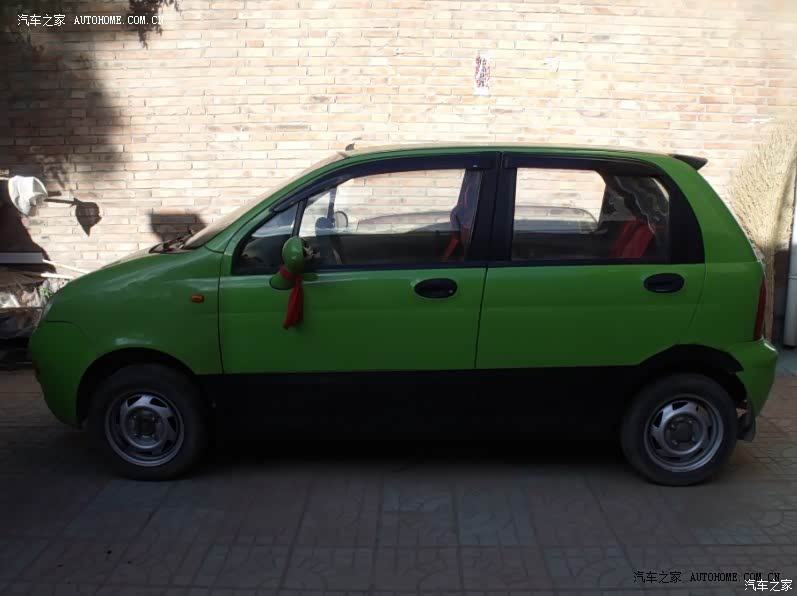 QQ车不错，省油，皮实。就是后排空间小点。从来没把我扔到过路边