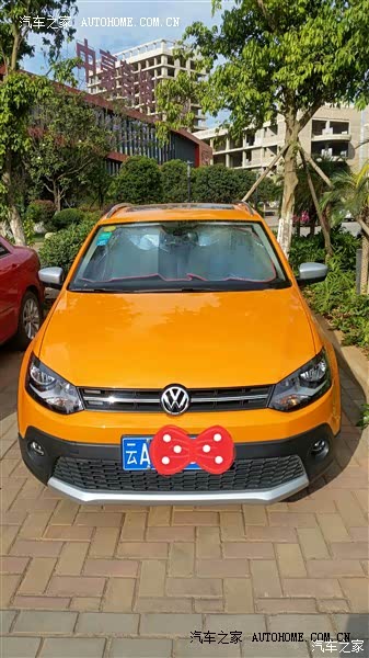 易操控，起步慢，合适女生；高速舒适平稳，低速时发动机声较大。