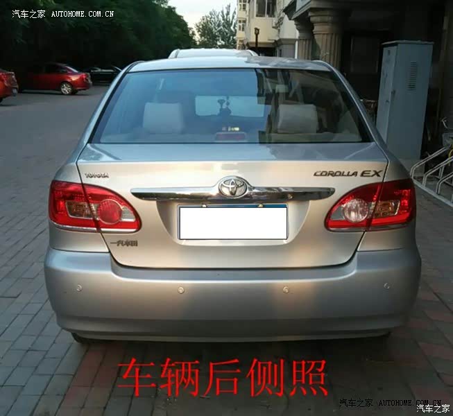 丰田品牌的车型，机器省油省心，乘坐舒适性好，内部空间大。