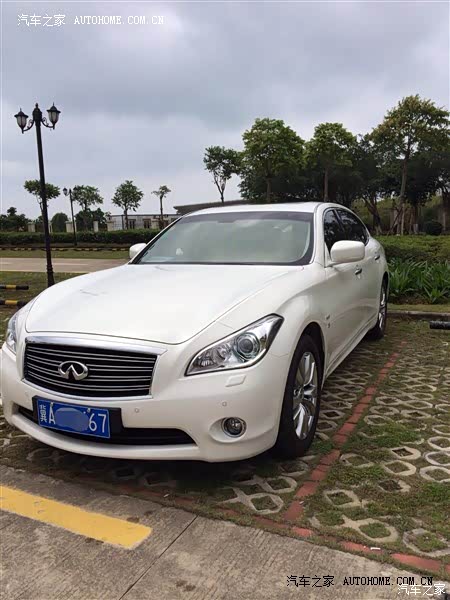 外观大气上档次，内饰高端用料精湛，动力高速给力，够用。