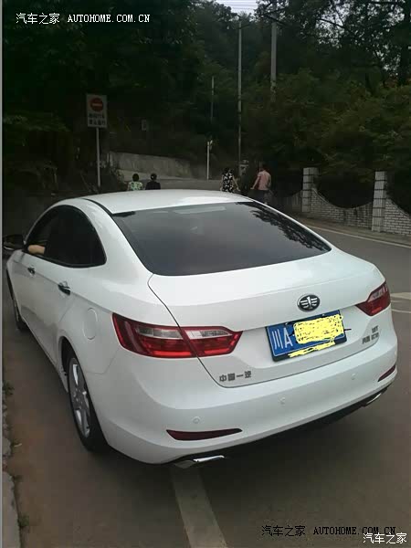 动力提升快，空间大，外观大气，安全配置非常实用。