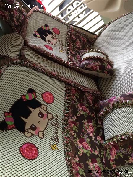 方便，省油，空间不错，外观也很好看贴上车贴非常可爱吸引人