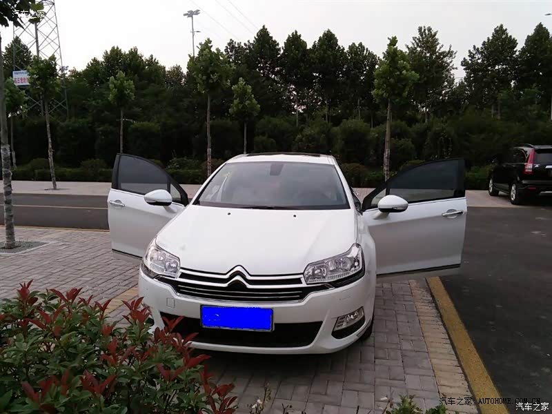 静时稳重优雅，动时如行云流水，C5真的很好