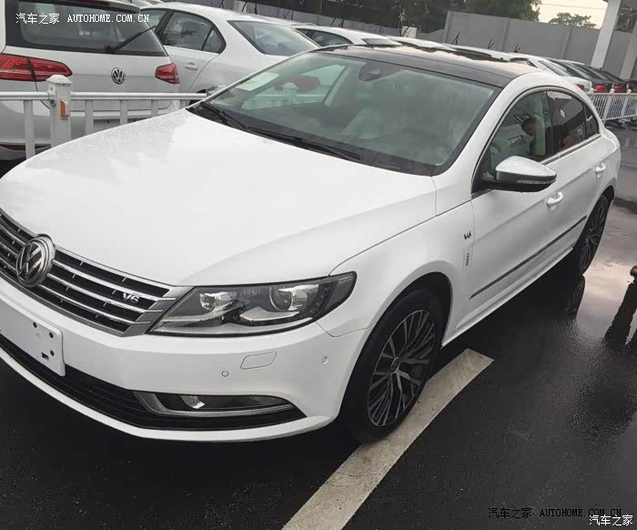 3.0V6发动机动力强劲 超车松松的