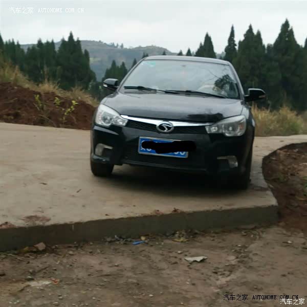 这个价位就几年前来说不错适合改装～科技配置少！