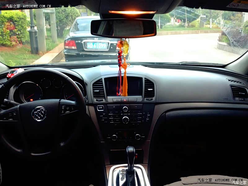 外观动感，配置高，操控好，非常符合本人家里的用车要求