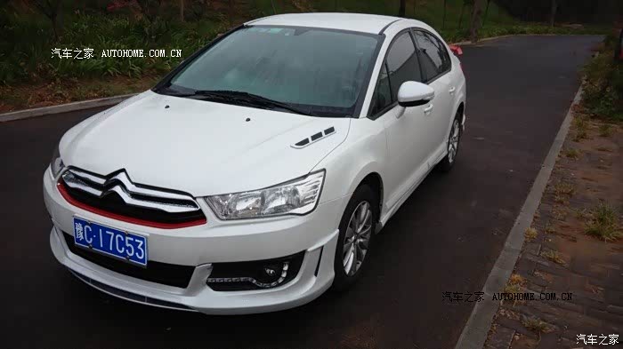 外观漂亮，动力够用，内饰一般，空调不爽，4速变速箱真的好费油