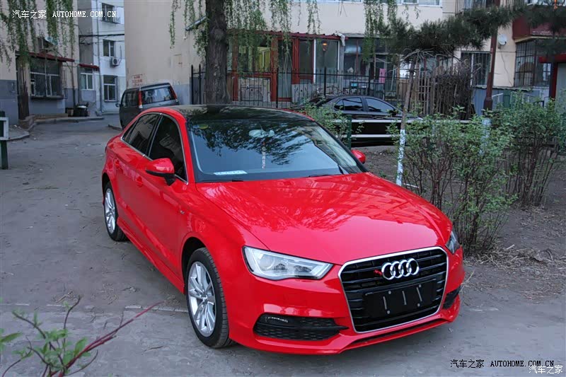 精致小车 好开好停 动力强劲 空间稍差 细节稍差