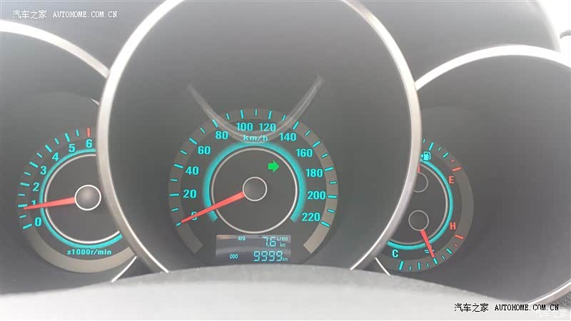 外观无可挑剔，十万以内绝对最值得买的车了，性价比超高