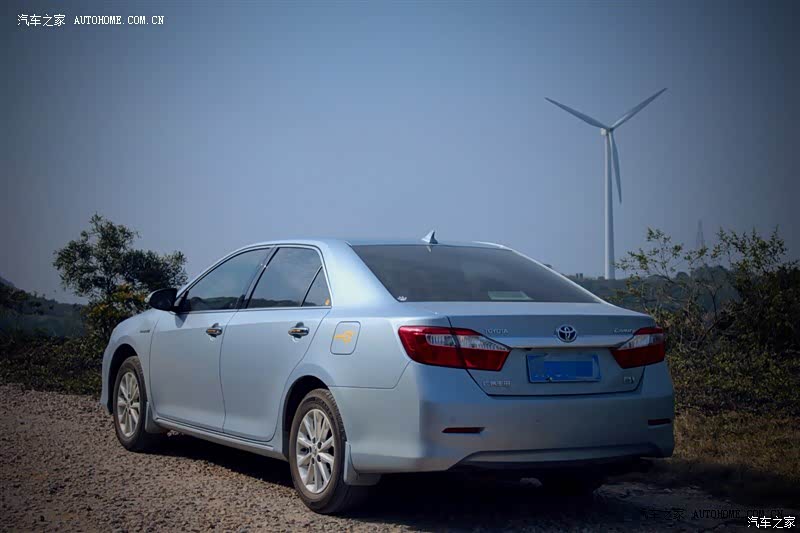 动力极平顺且强劲、配置均衡有亮点，空间宽大乘座舒适，经济省心