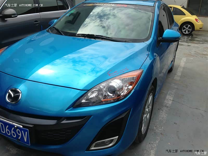 在自然吸气A级车类别里动力、操控都不错。喜欢两厢造型，满意！