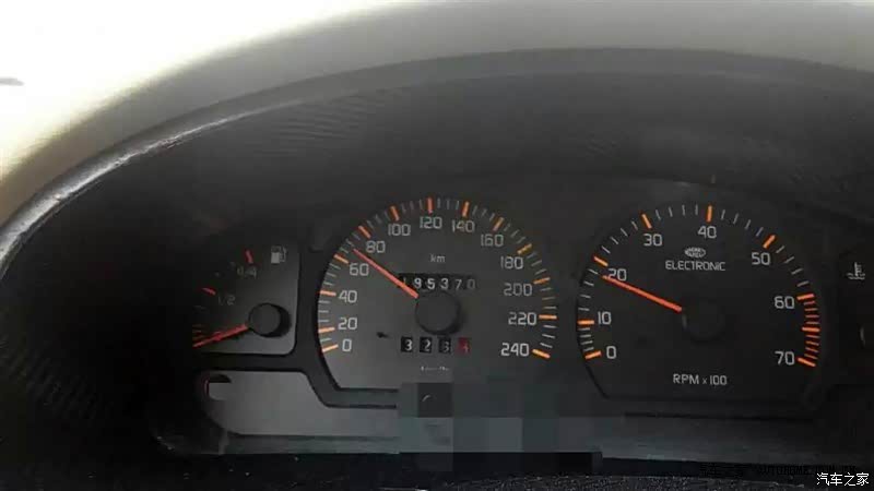 车重，动力还是弱了一点，不过基本够用，跑高速很稳