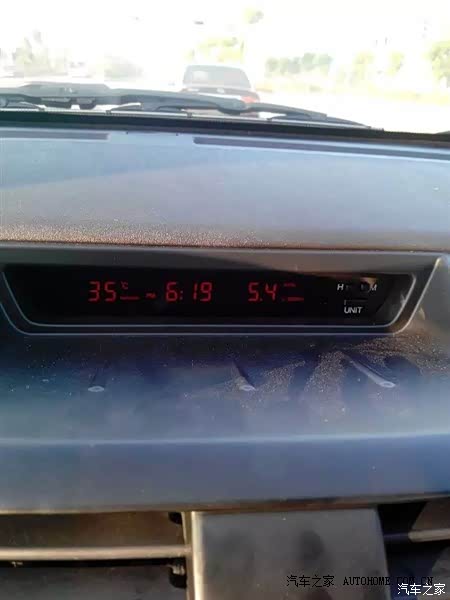 外观棒棒声，内饰一般般，动力顶瓜瓜，空间足够用，油耗杠杠的。