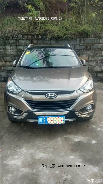 城市内开着舒服，高速有点飘，过坎减震比较舒服！