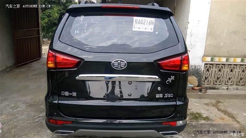 新手一个，感觉还行，操控不难，首保过后再看看